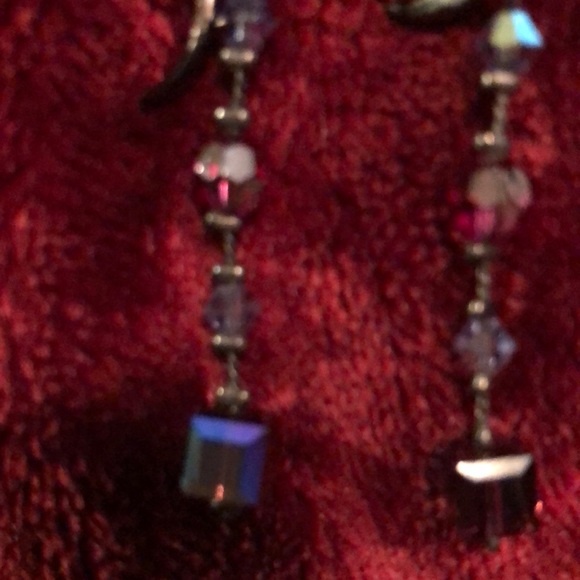 Earrings - Picture 3 of 4